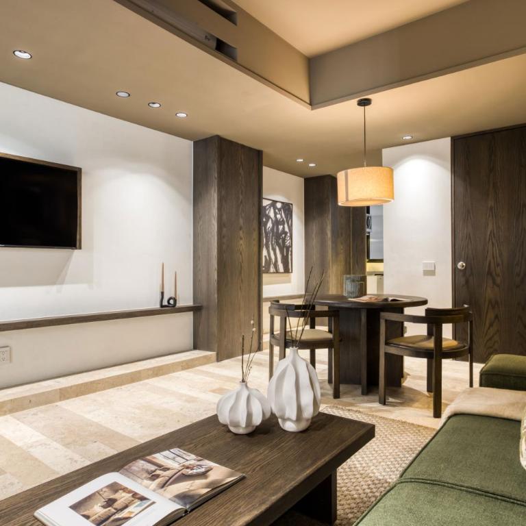 Collections by ULIV Palacio - Two-Bedroom Apartment with Balcony - 1