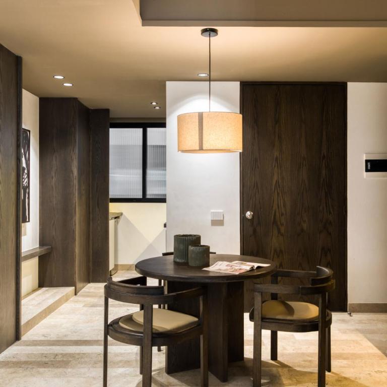 Collections by ULIV Palacio - Two-Bedroom Apartment with Balcony - 8