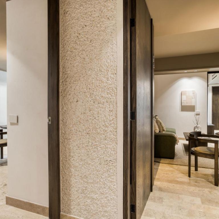 Collections by ULIV Palacio - Two-Bedroom Apartment with Balcony - 11