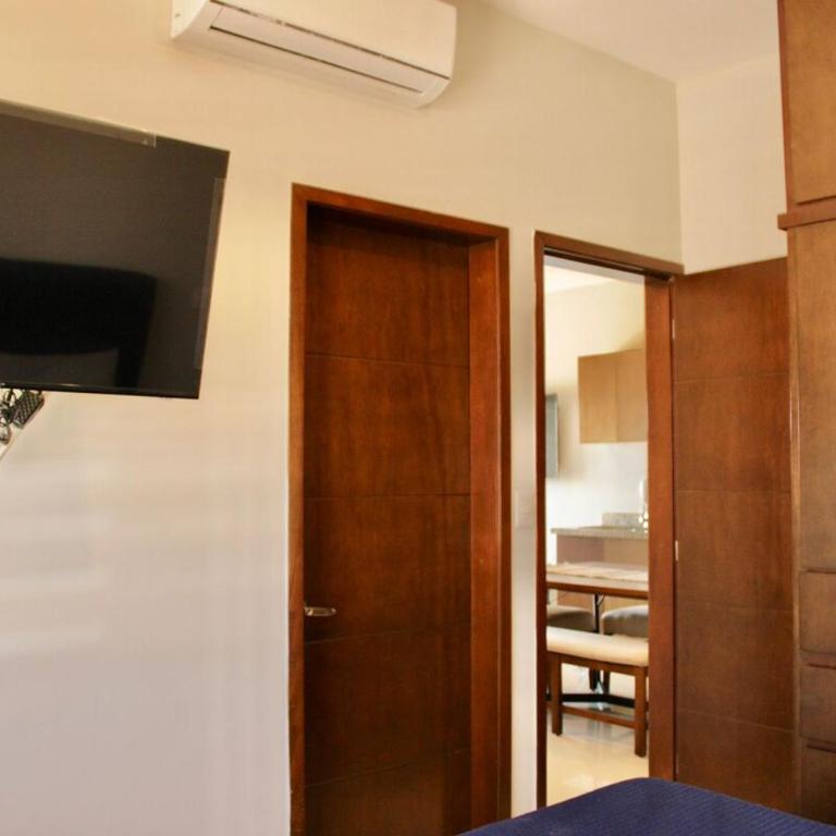 apartment 2 min from Zona Dorada Paseo lomas 303 - Two-Bedroom Apartment - 2