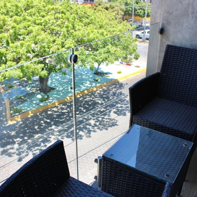 apartment 2 min from Zona Dorada Paseo lomas 303 - Two-Bedroom Apartment - 25