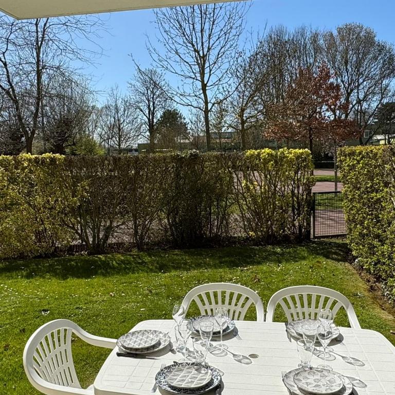 Charmant 3 pièces avec terrasse près de la plage et parking sécurisé - FR-1-487-379 - Apartment - 3