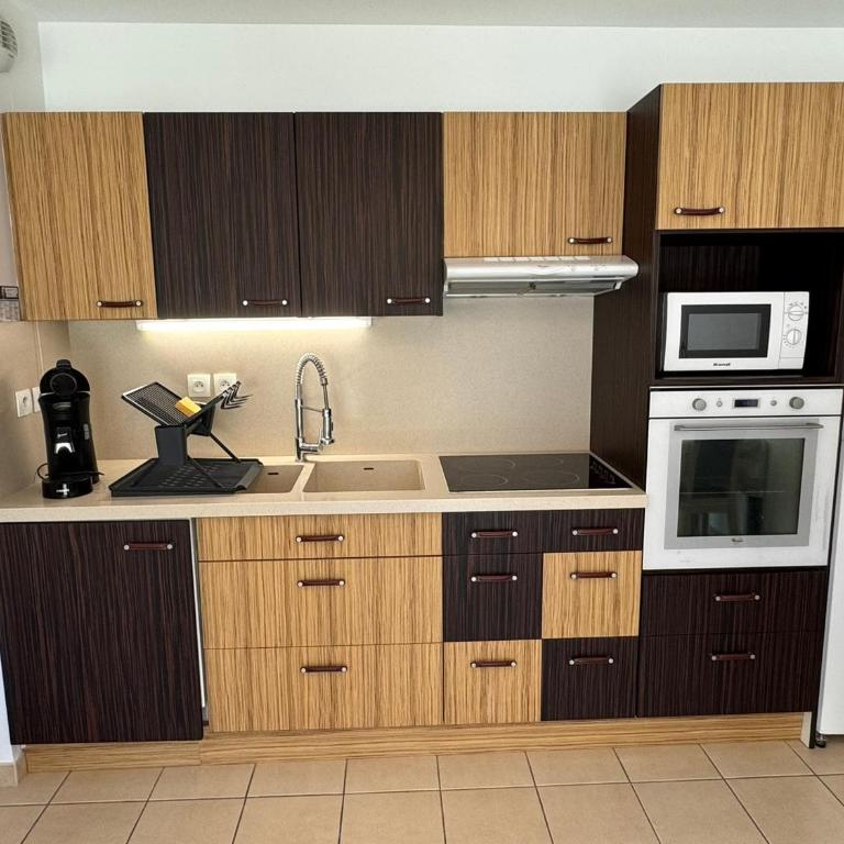 Charmant 3 pièces avec terrasse près de la plage et parking sécurisé - FR-1-487-379 - Apartment - 12