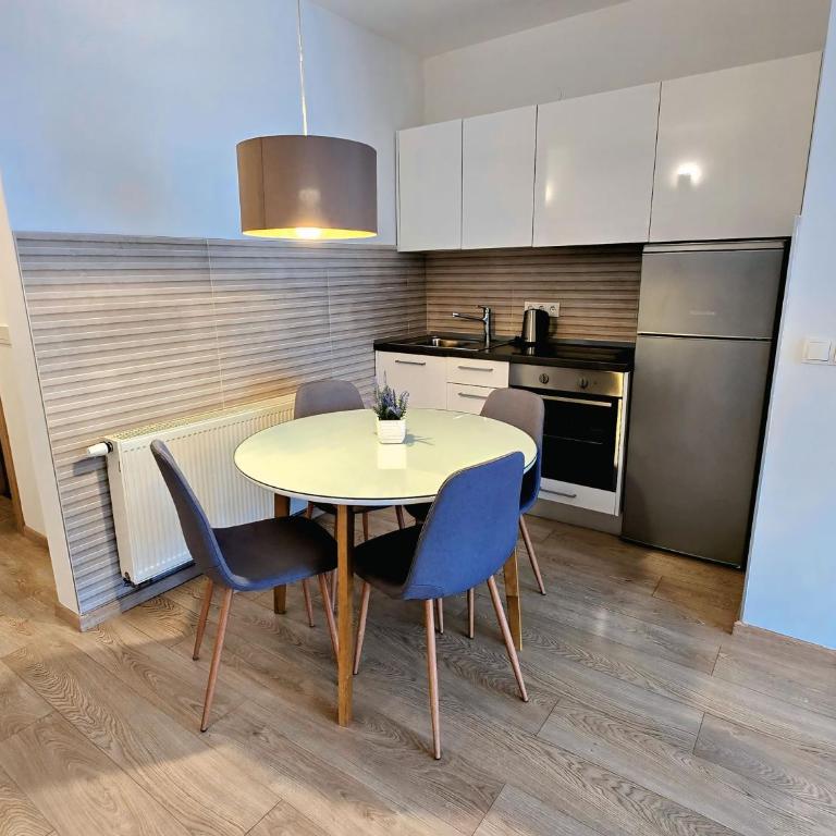 City Center apartments - Apartment with Balcony - 22