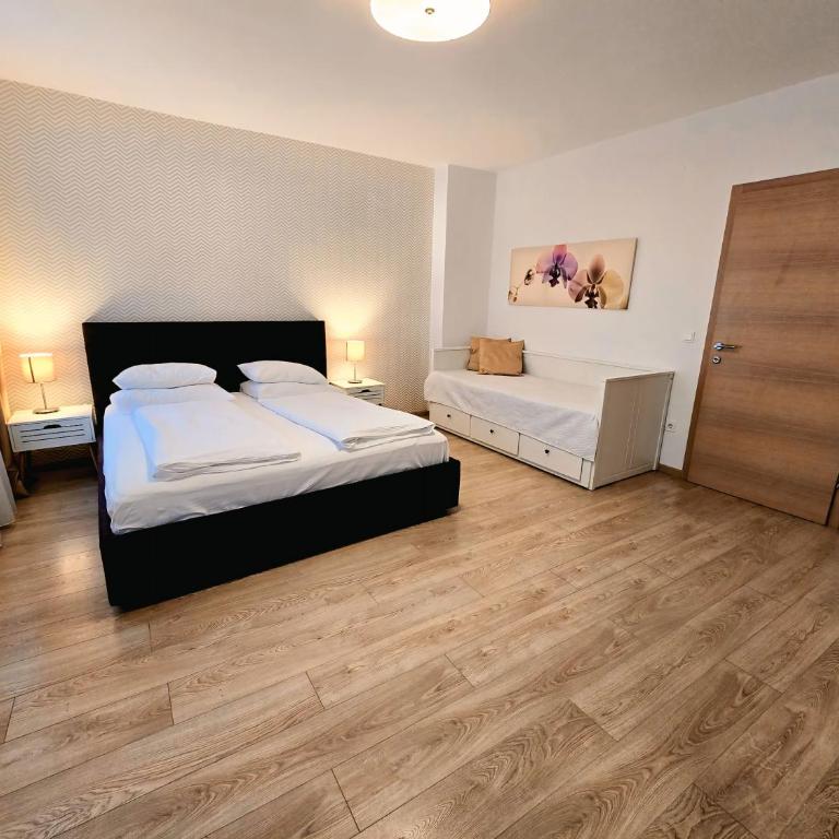 City Center apartments - Apartment with Balcony - 20
