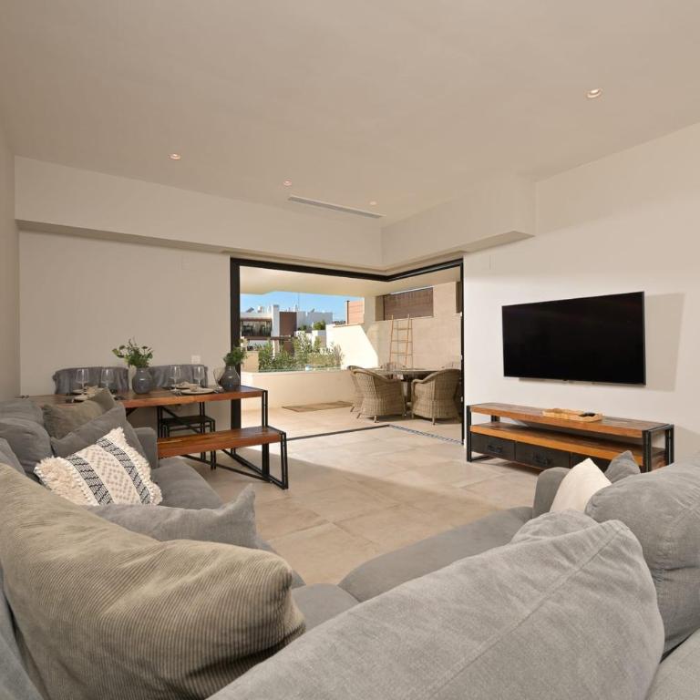 3-bed apartment in La Cala Private Pool Heated Pools & Beach Walks - Apartamento de 3 dormitorios - 10