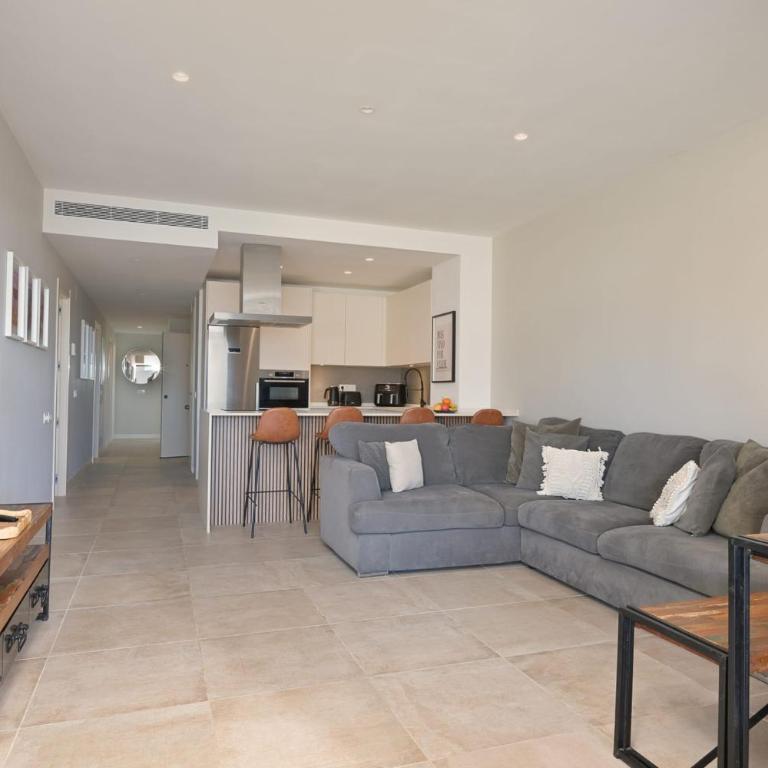3-bed apartment in La Cala Private Pool Heated Pools & Beach Walks - Apartamento de 3 dormitorios - 11