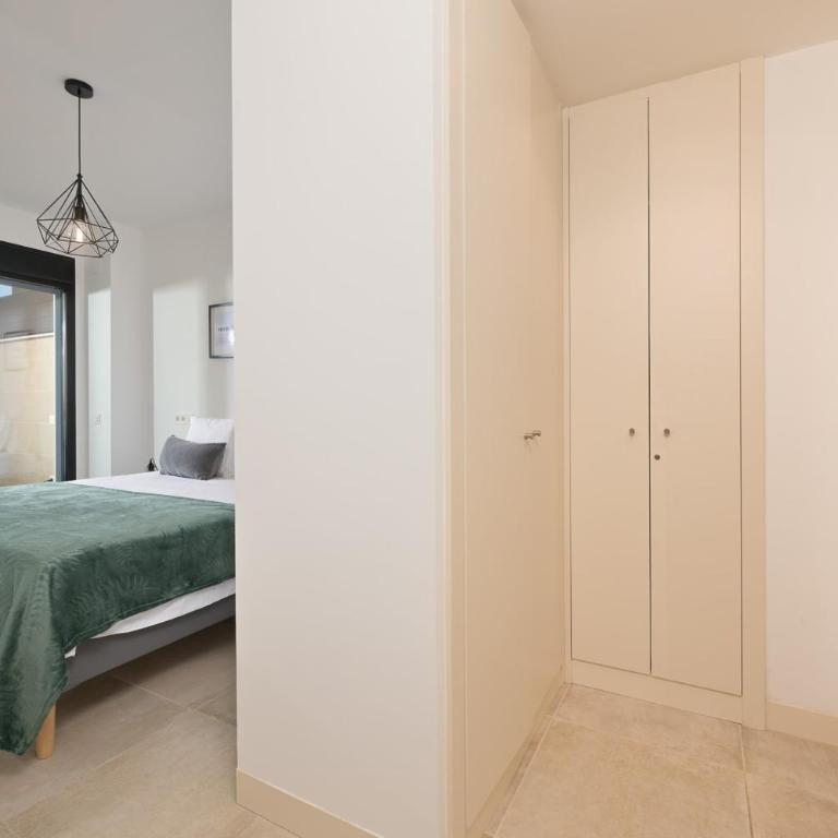 3-bed apartment in La Cala Private Pool Heated Pools & Beach Walks - Apartamento de 3 dormitorios - 14