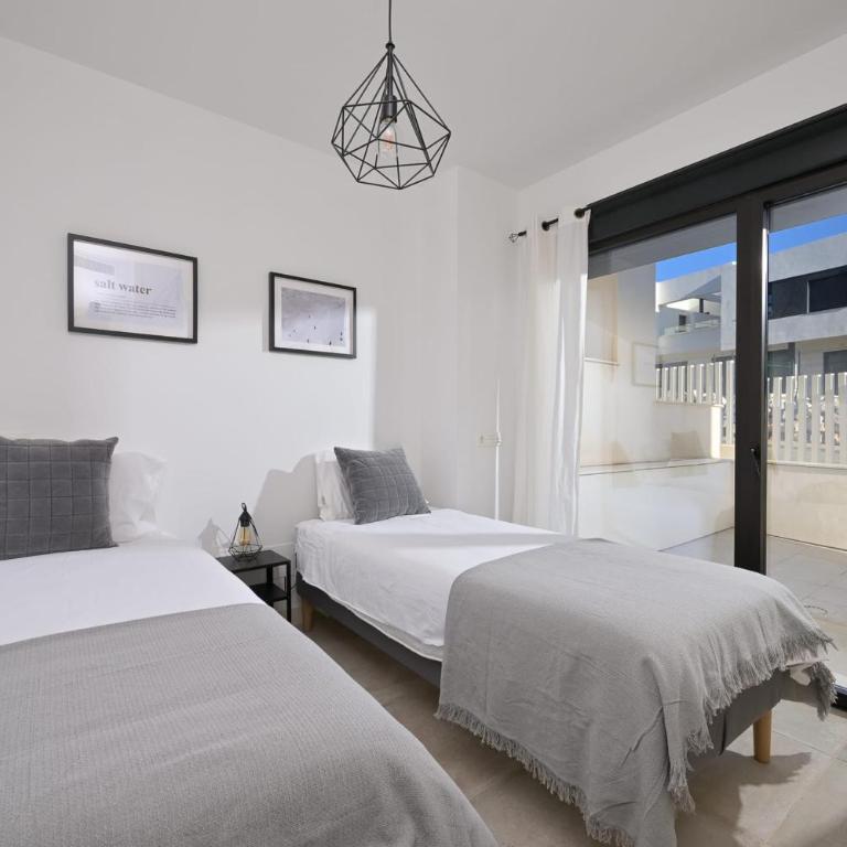 3-bed apartment in La Cala Private Pool Heated Pools & Beach Walks - Apartamento de 3 dormitorios - 17
