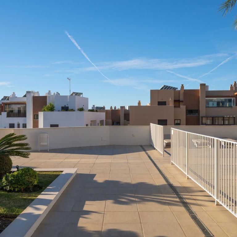 3-bed apartment in La Cala Private Pool Heated Pools & Beach Walks - Apartamento de 3 dormitorios - 37