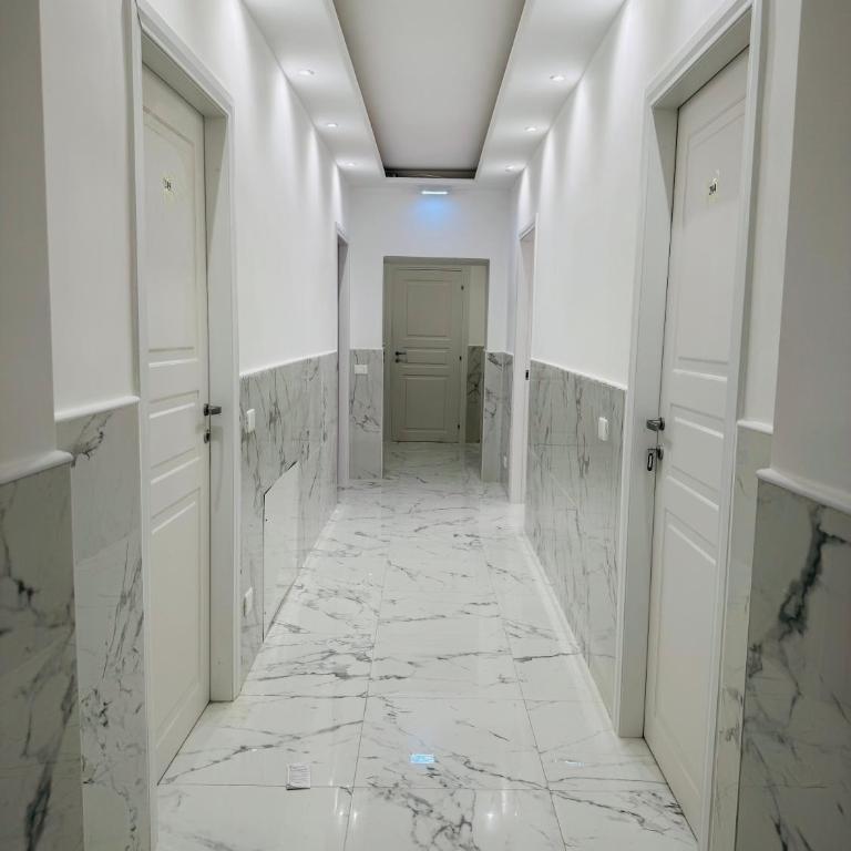 Casa Roma - Camera Familiare con Bagno Privato - 2