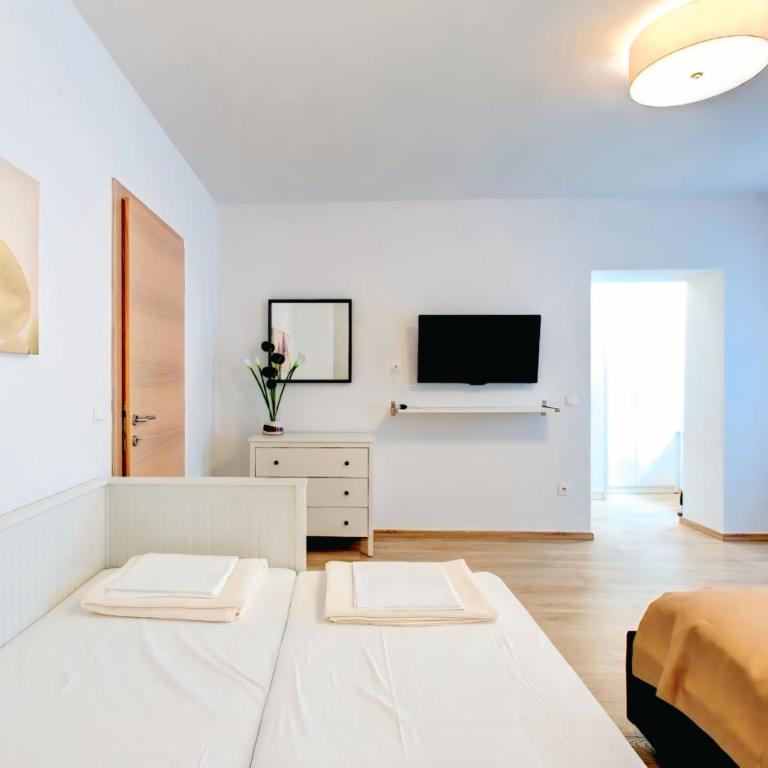 City Center apartments - Apartment with Balcony - 25