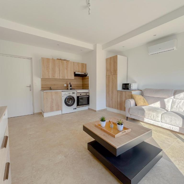 Centrale climatisée deux chambres terrasse parking, saint raphael - Apartment mit 2 Schlafzimmern - 4
