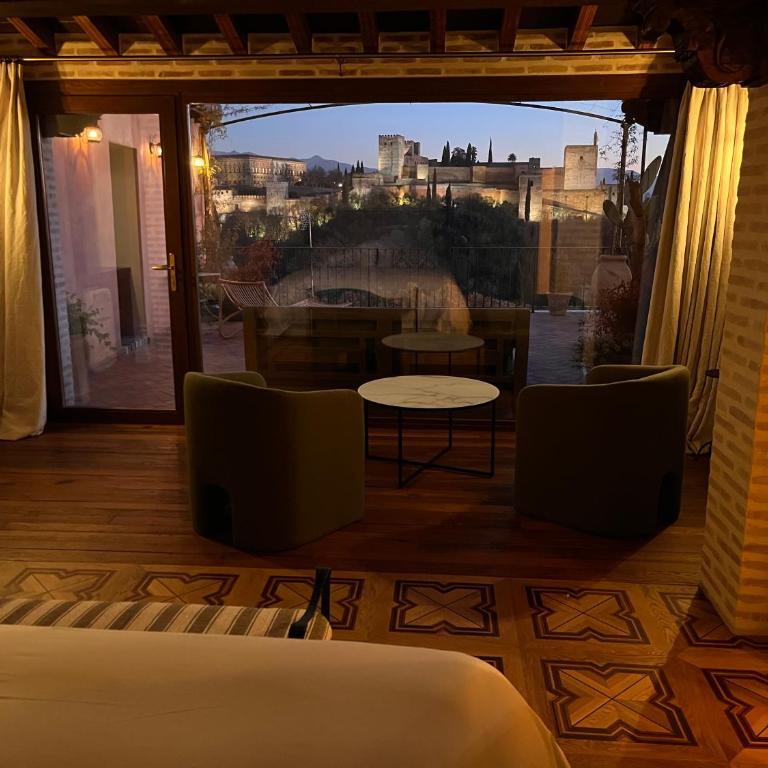 La Casa JuanRanas - Deluxe Double Room with Castle View - 11