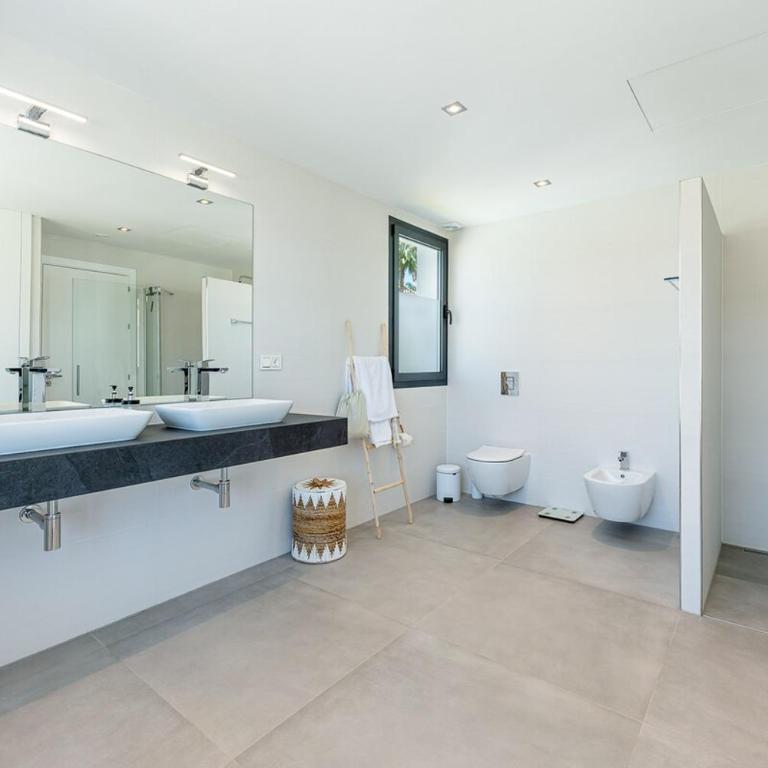 Luxury Holiday Villa with Heated Pool Open Sea Views - Villa con vistas al mar - 7