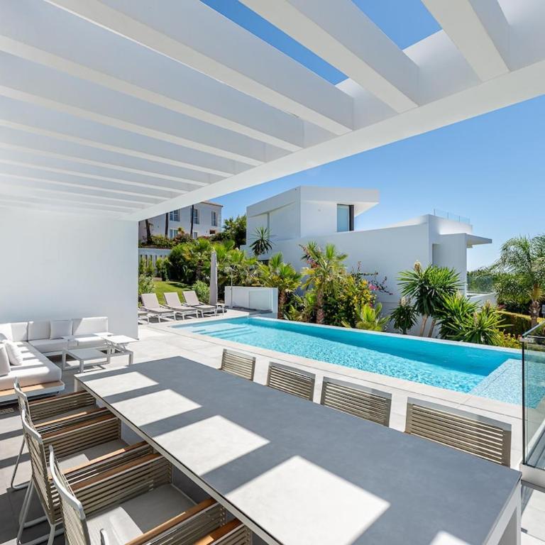 Luxury Holiday Villa with Heated Pool Open Sea Views - Villa con vistas al mar - 20