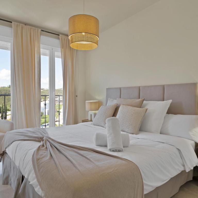 Palm Beach Residency - Beachside with Free Parking - Apartamento de 2 dormitorios con terraza y vistas al mar - 2