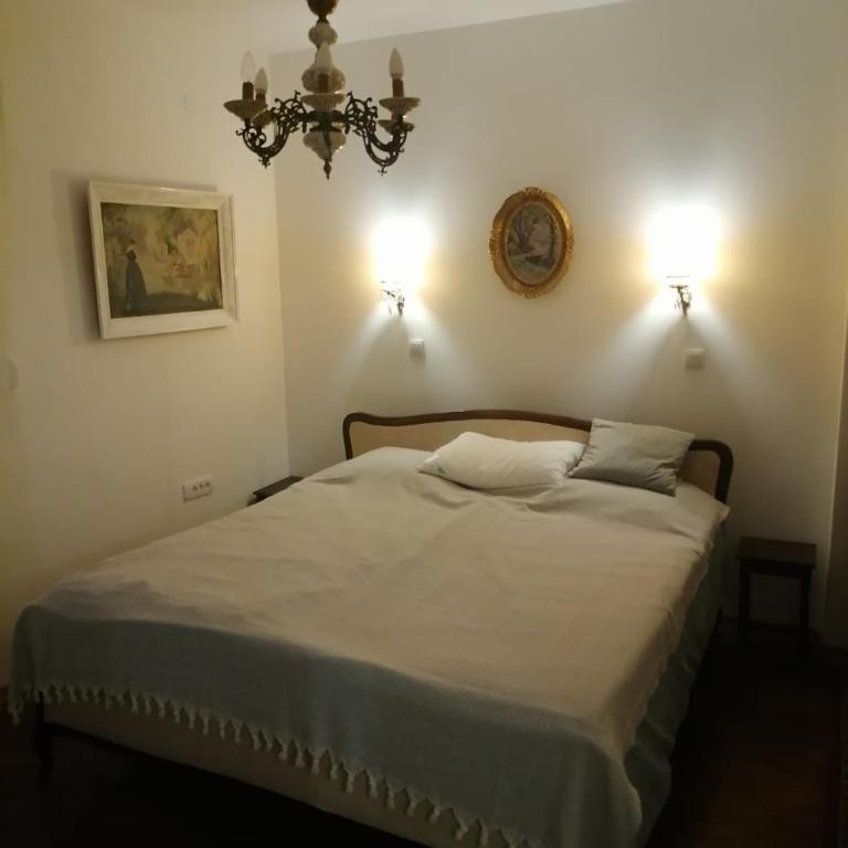 Hyde park apartment - Two-Bedroom Apartment - 1