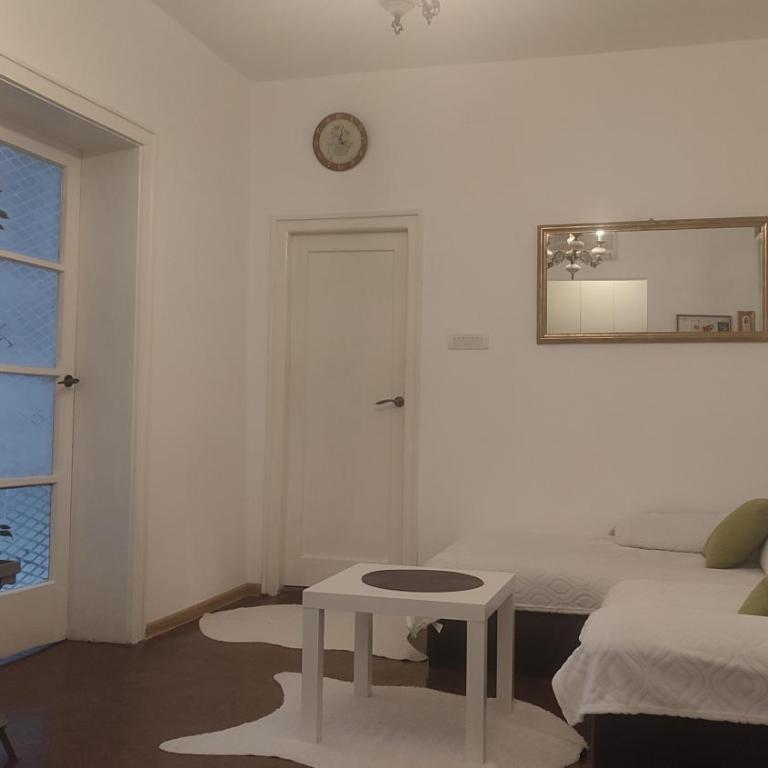 Hyde park apartment - Two-Bedroom Apartment - 12