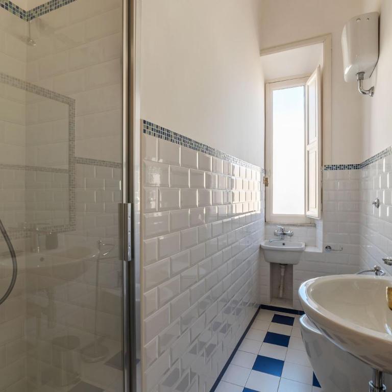 GuestHost - San Lorenzo Bright Apartment X8 - Apartment - 30