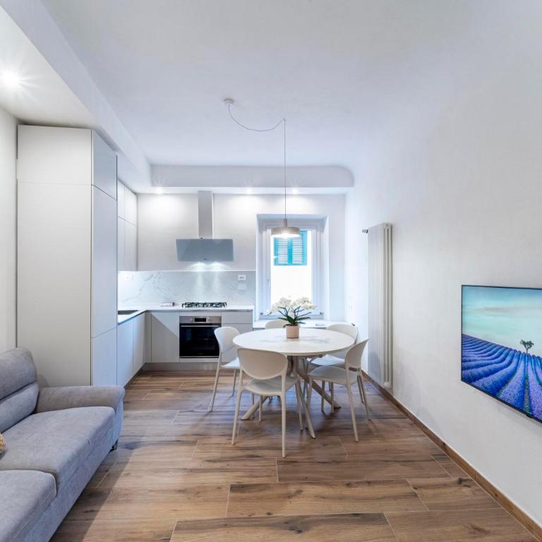 UNYCA - Florence Elegant Three-Bedroom Apartment - Suite Appartamento con 3 Camere da Letto - 1