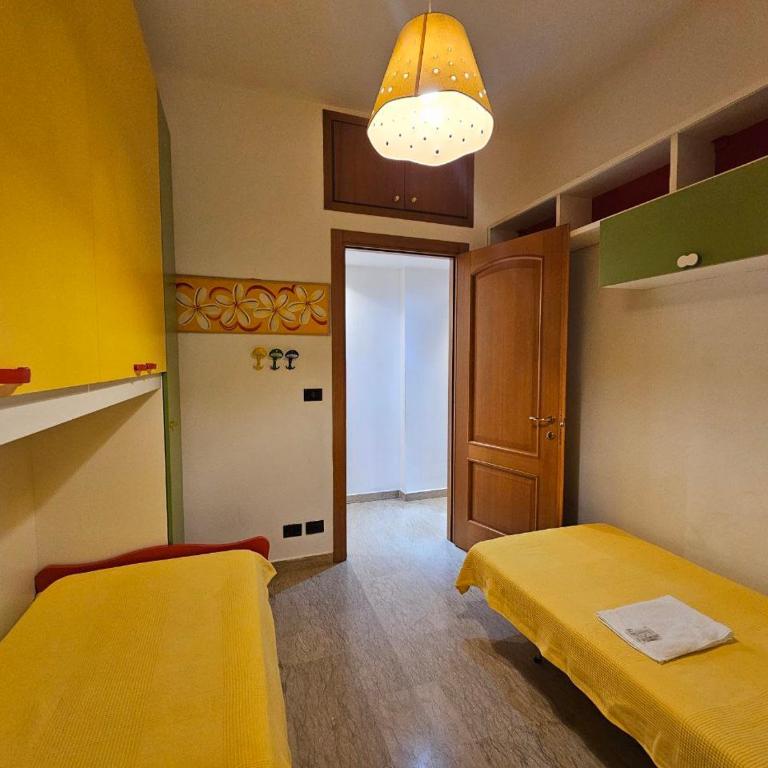 La Finestra Sul Porto by Holiday World - Two-Bedroom Apartment - 17