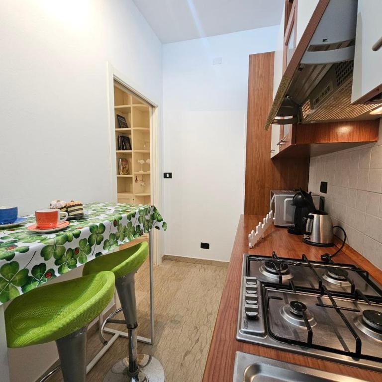 La Finestra Sul Porto by Holiday World - Two-Bedroom Apartment - 13