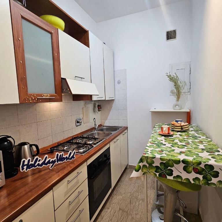 La Finestra Sul Porto by Holiday World - Two-Bedroom Apartment - 12