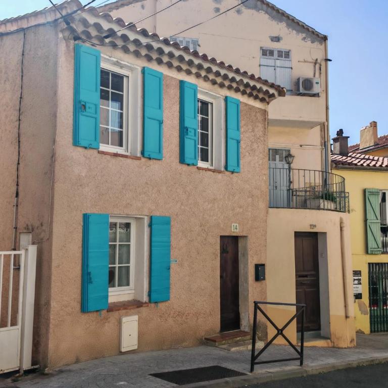 La maison aux volets bleus - Maison de Ville 2 Chambres - 1