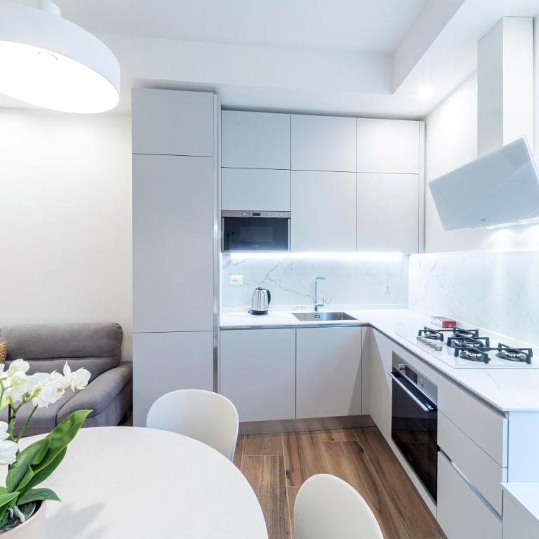 UNYCA - Florence Elegant Three-Bedroom Apartment - Suite Appartamento con 3 Camere da Letto - 9