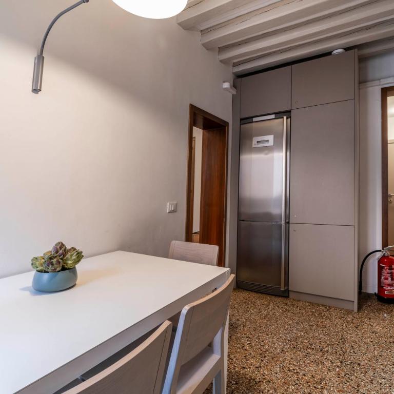 Residenza Ca' Giacomo - Appartamento con 2 Camere da Letto - 32