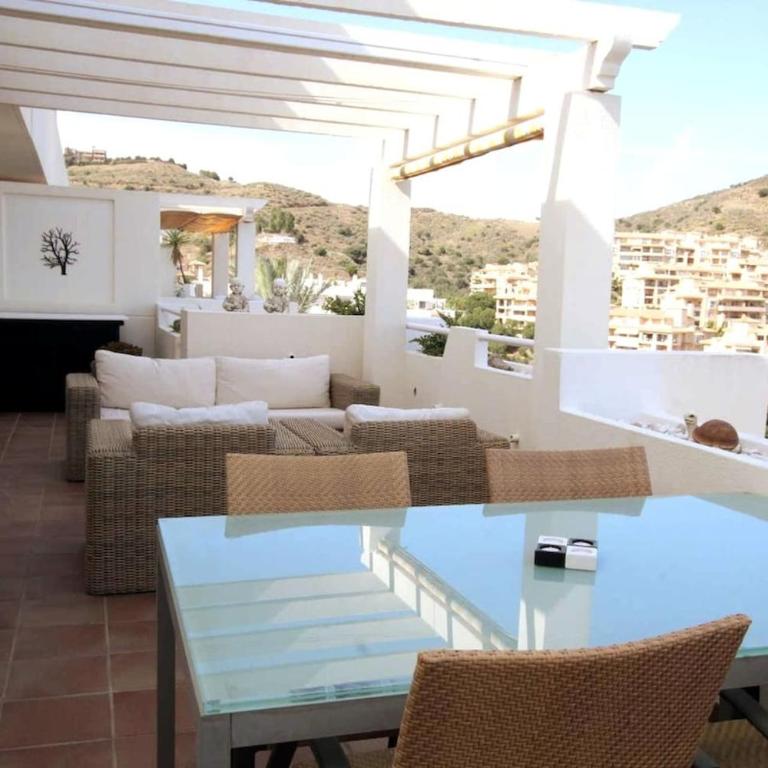 Penthouse with 3 terraces and sea view - Apartamento de 2 dormitorios con balcón y vistas al mar - 5