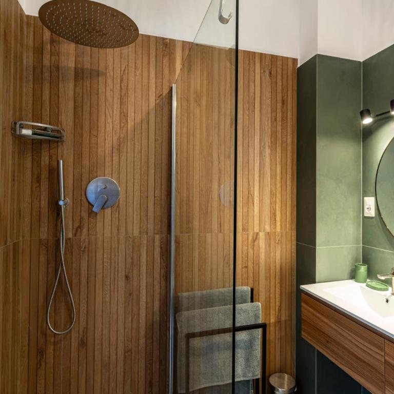 Olive Whisper Rome Garden and Sauna - One-Bedroom Apartment - 17