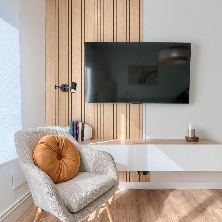 VT reformado y acogedor en zona residencial tranquila - Three-Bedroom Apartment - 5