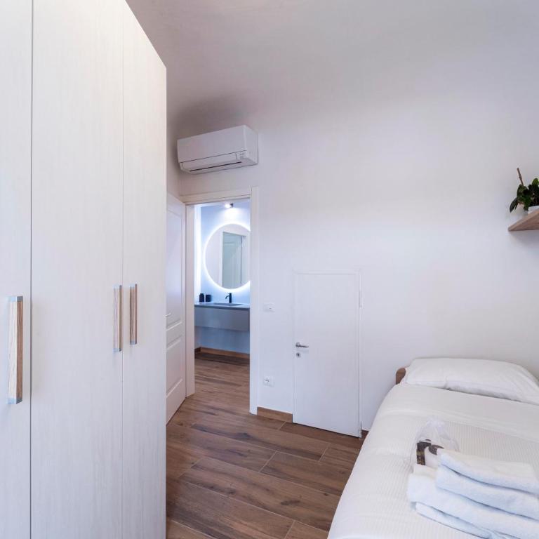 UNYCA - Florence Elegant Three-Bedroom Apartment - Suite Appartamento con 3 Camere da Letto - 24