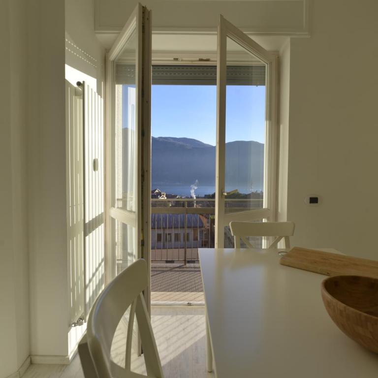 Casa Stefano - WelcHome - Apartment with Lake View - 11
