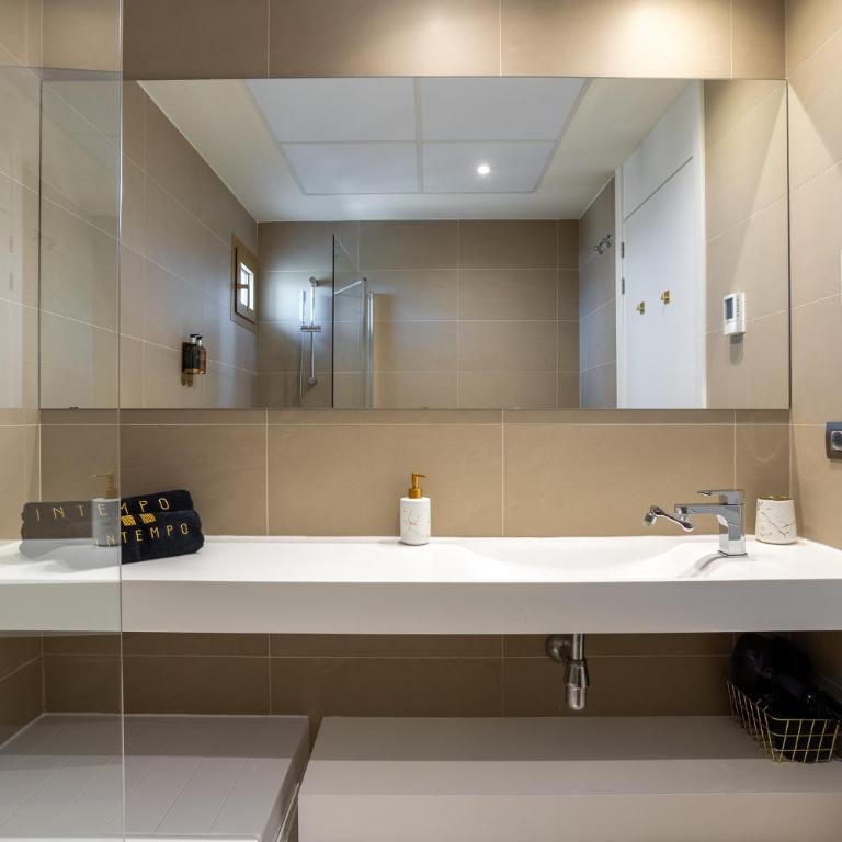 Skypartment Intempo by Vireta Suites - Two-Bedroom Apartment - 20