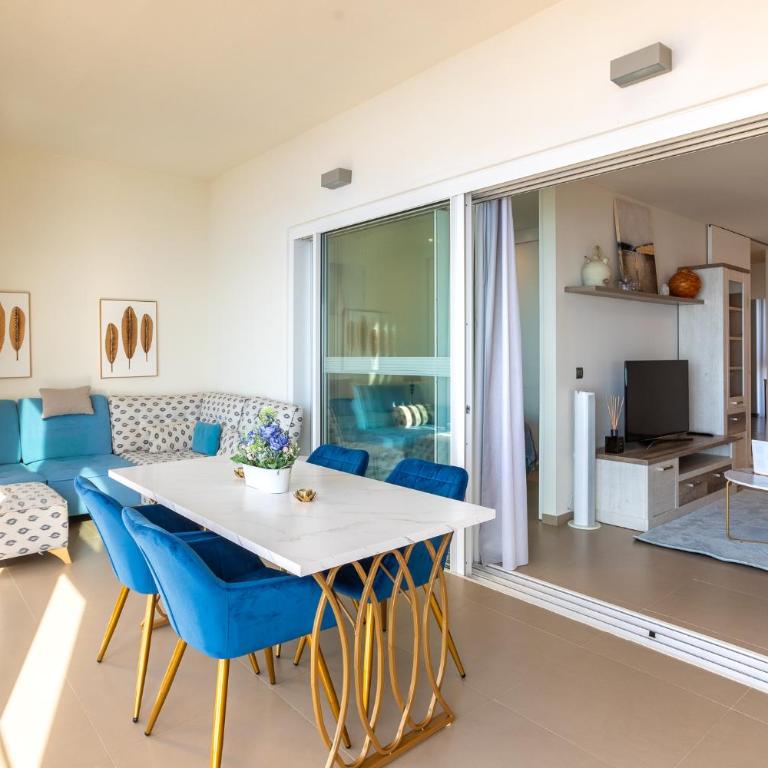 Skypartment Intempo by Vireta Suites - Two-Bedroom Apartment - 12