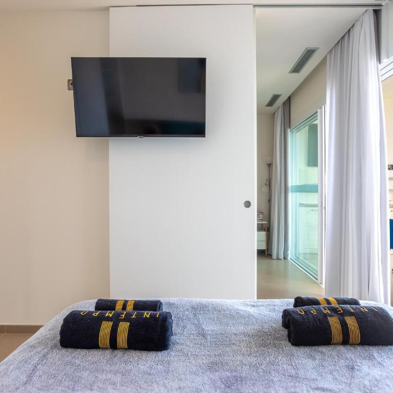 Skypartment Intempo by Vireta Suites - Two-Bedroom Apartment - 11
