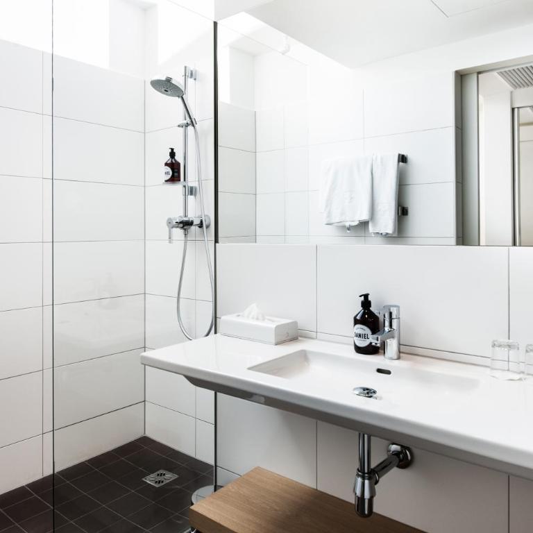 Hotel Weitzer Graz - Centre of Graz - Classic Superior Zimmer - 6