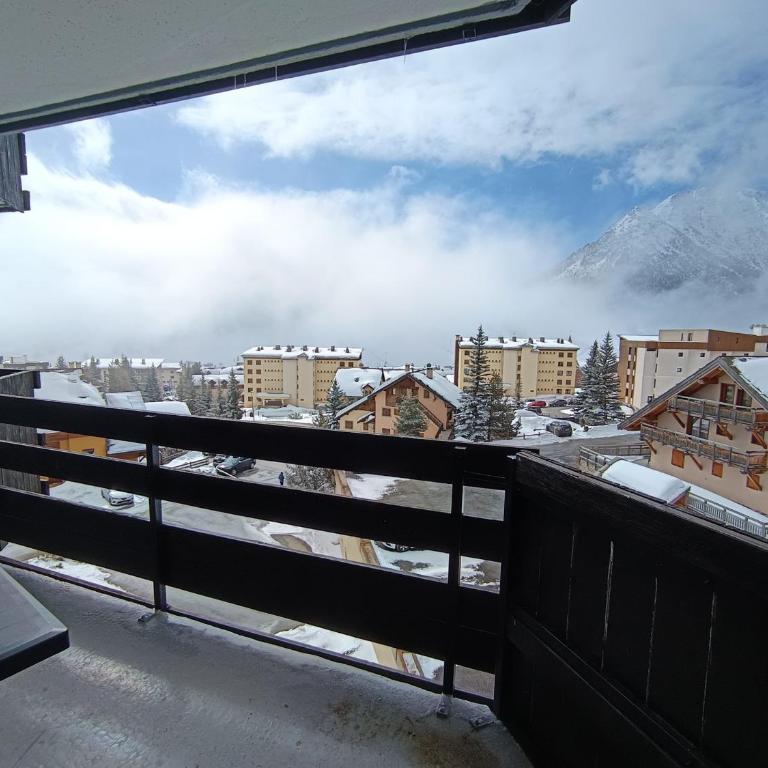 Appartement rénové avec balcon et parking, vue sur pistes - FR-1-445-156 - Studio - 10