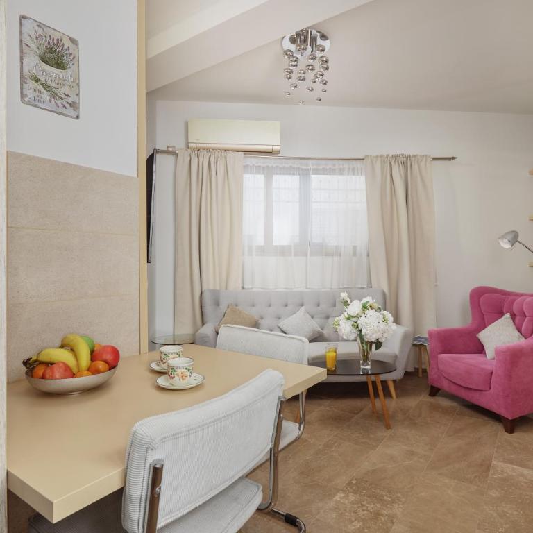 Nautica Studios With Outdoor Pool - Studio - 9