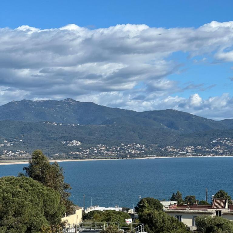 Torriciola location Genovese - Appartamento con 3 Camere da Letto e Vista Mare - 4