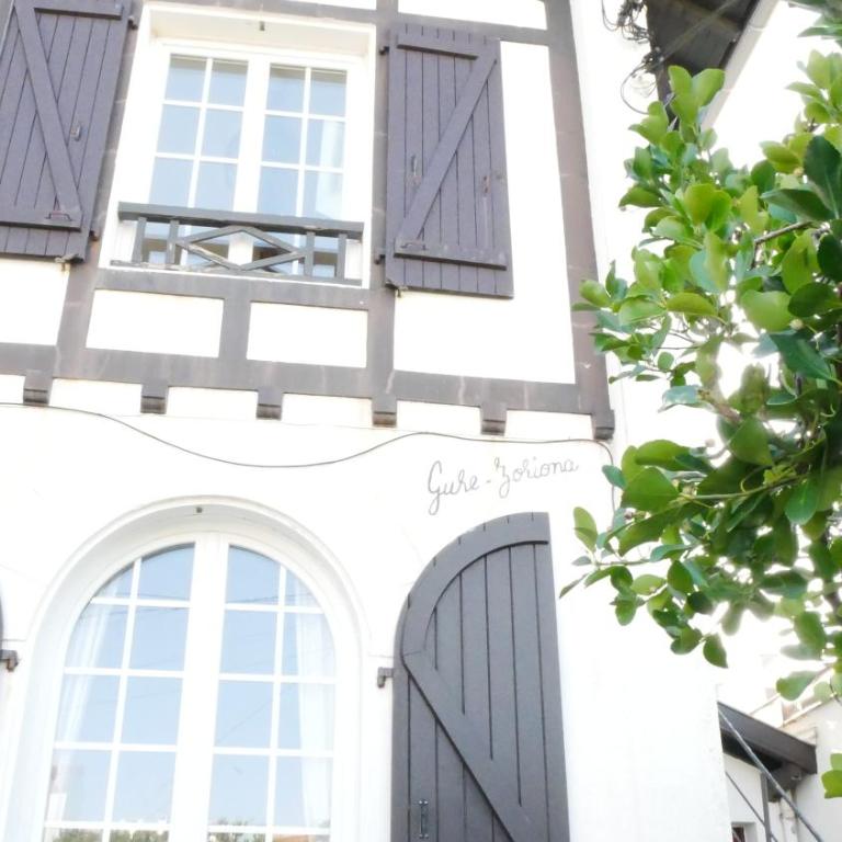 Gure Zoriona, Petit Bonheur en basque - Appartement 1 Chambre - 33
