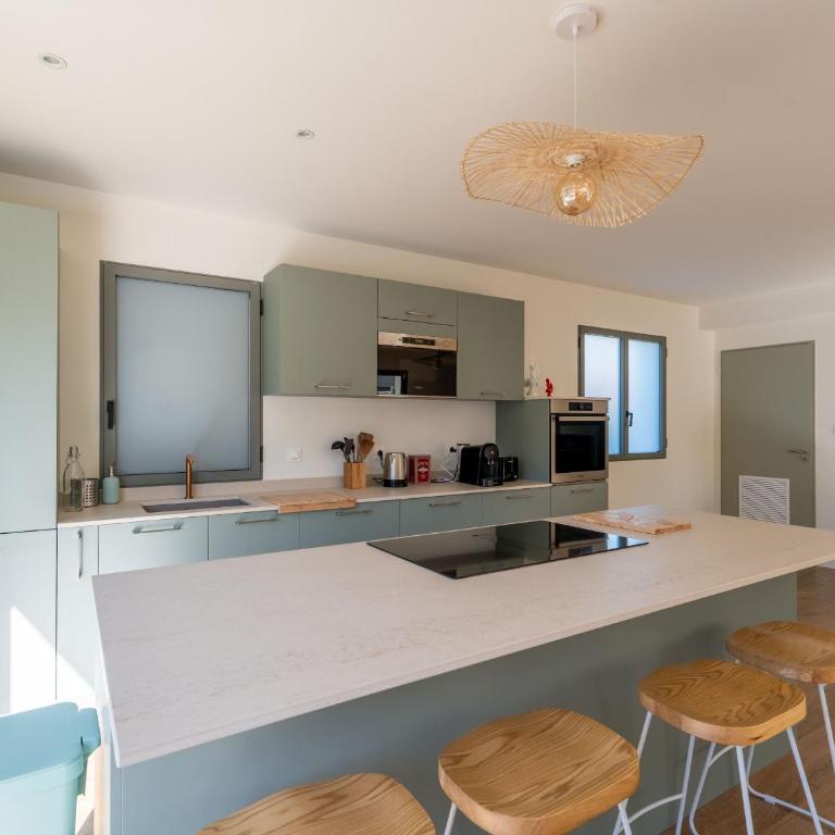 Maison neuve proche océan, terrasse, parking, 8 pers - FR-1-319-585 - Maison de Vacances - 11