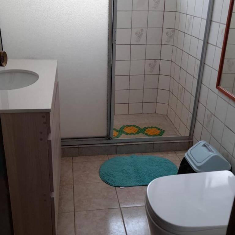 Casa a metros de Playa Principal - Three-Bedroom House - 4