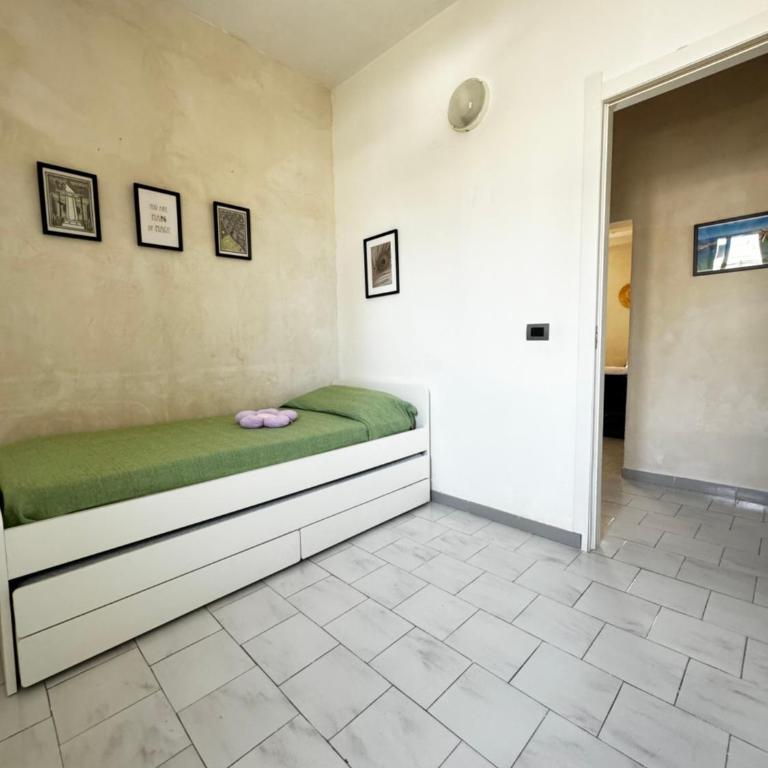 Villa a due passi dal Mare in pieno Relax - Three-Bedroom House - 18