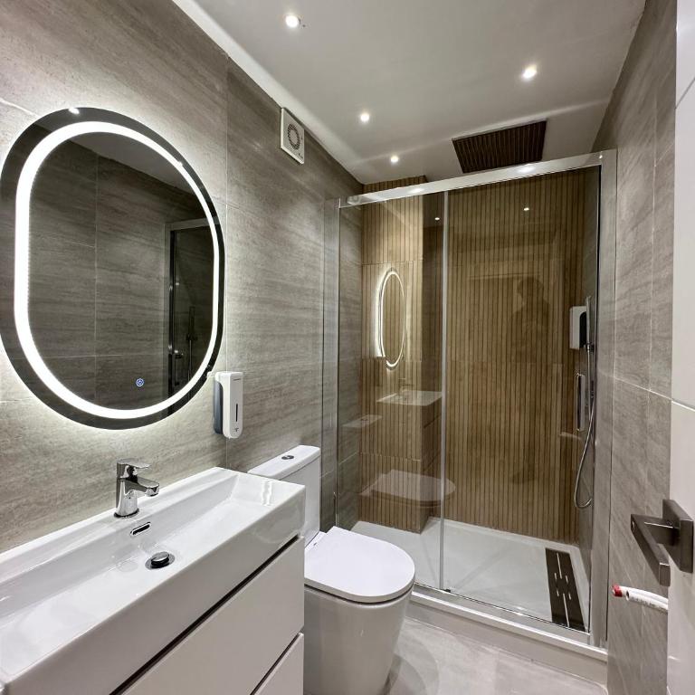 Pedro Antonio Style -1912- - Three-Bedroom Apartment - 8