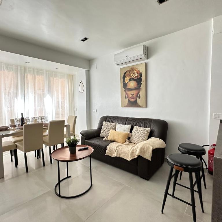Pedro Antonio Style -1912- - Three-Bedroom Apartment - 28