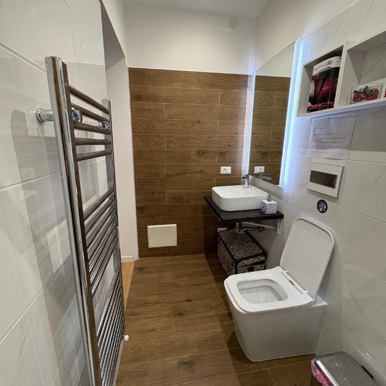 Loggia Rialto Apartments - Apartment with Terrace - 26